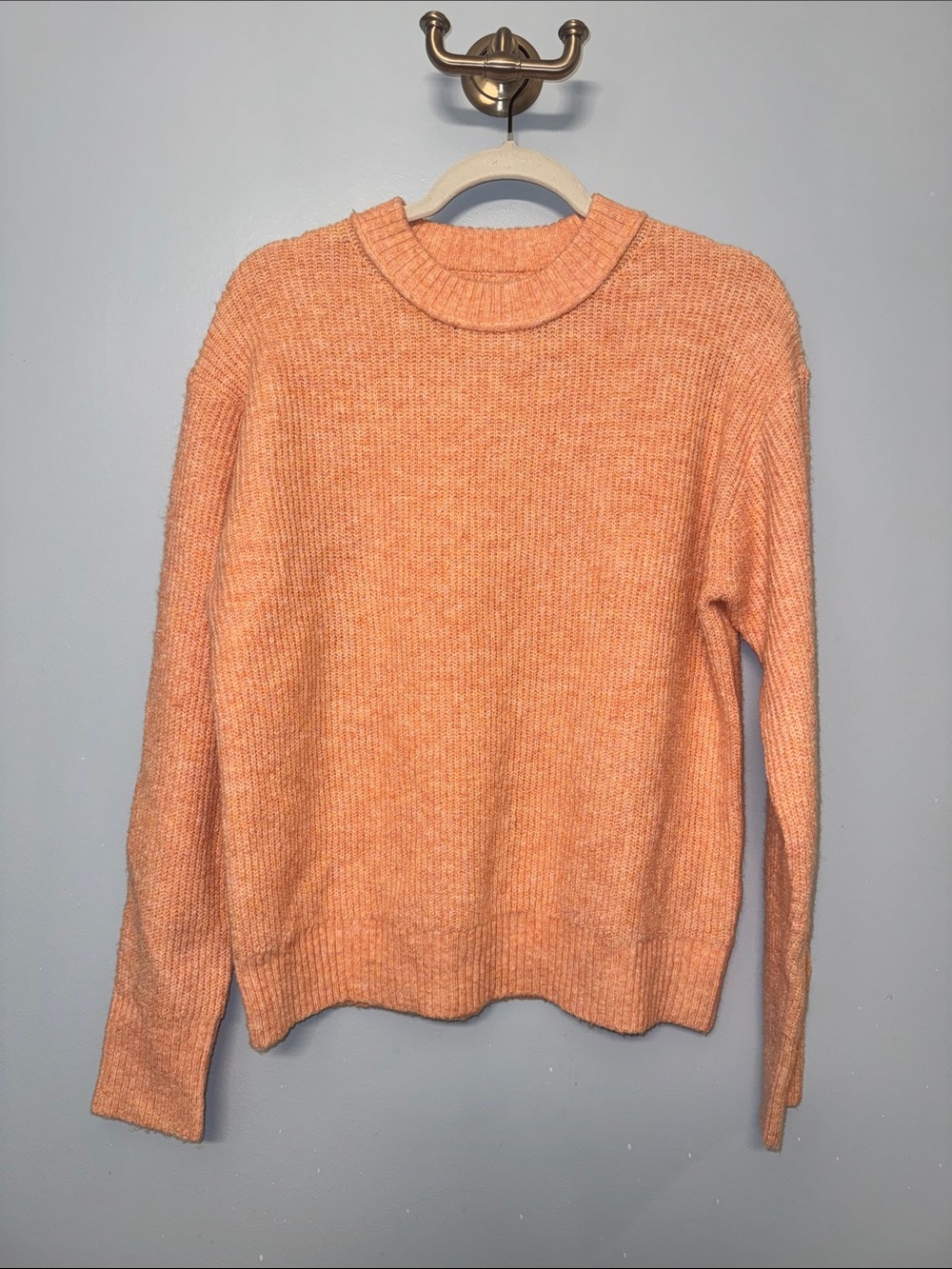 American Eagle Outfitters Peach Crewneck Sweater